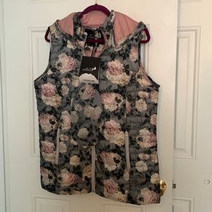 Women’s Arctic Expedition packable Vest Medium NWT